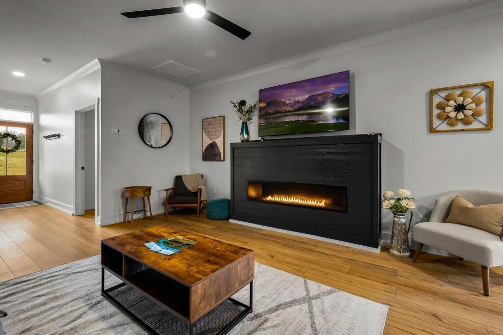 *Dog Friendly*Modern Home-Minutes To Dollywood, Gatlinburg, Smoky Mountains & Pigeon Forge! Exteriér fotografie